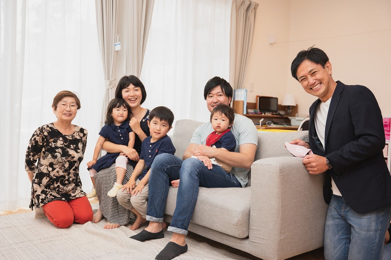 明るくお互いの距離がちょうどいい二世帯住宅