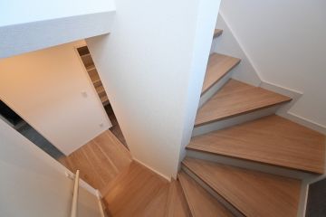 2022-04/1649060355_0050