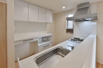 2025-03/045-min