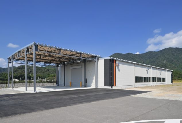 広大な敷地に建つ300坪の倉庫 アイキャッチ画像